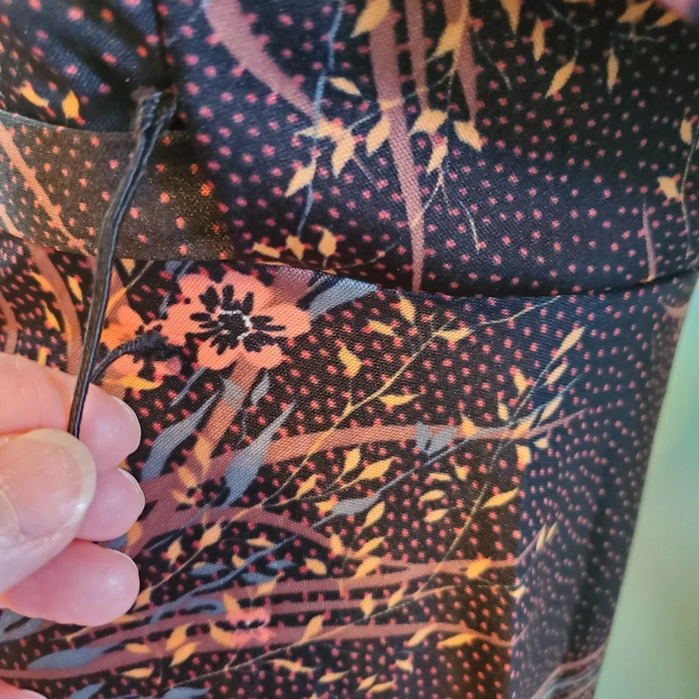 Vintage Elegant Black and Pink Floral Wrapped Dress - Picture 12 of 12